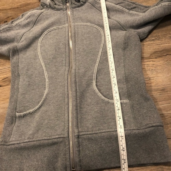LULULEMON Gray Limited Edition Cable-Knit Scuba Hoodie Neon Yellow Sz Small (?) - Picture 9 of 10